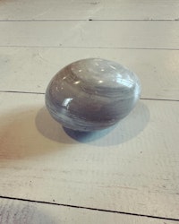 Stenägg grå