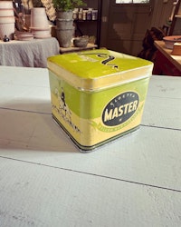 Liten plåtburk