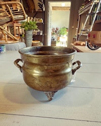 Liten mässingskruka