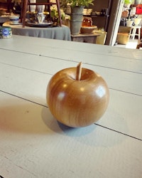 Äpple i trä