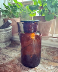 Medicinflaska ”fixernatron”