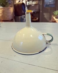 Emaljerad tratt Kockums