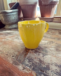 Mugg blomblad gul