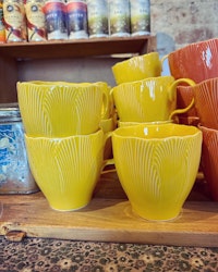 Mugg blomblad gul