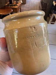 Litet gult Höganäskrus