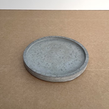 Stort runt cementfat