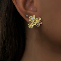 LA FLEUR ICONIC STUDS