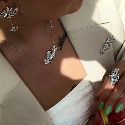 LA FLEUR MULTI PENDANT HALSBAND