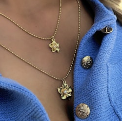 LA FLEUR DOUBLE HALSBAND