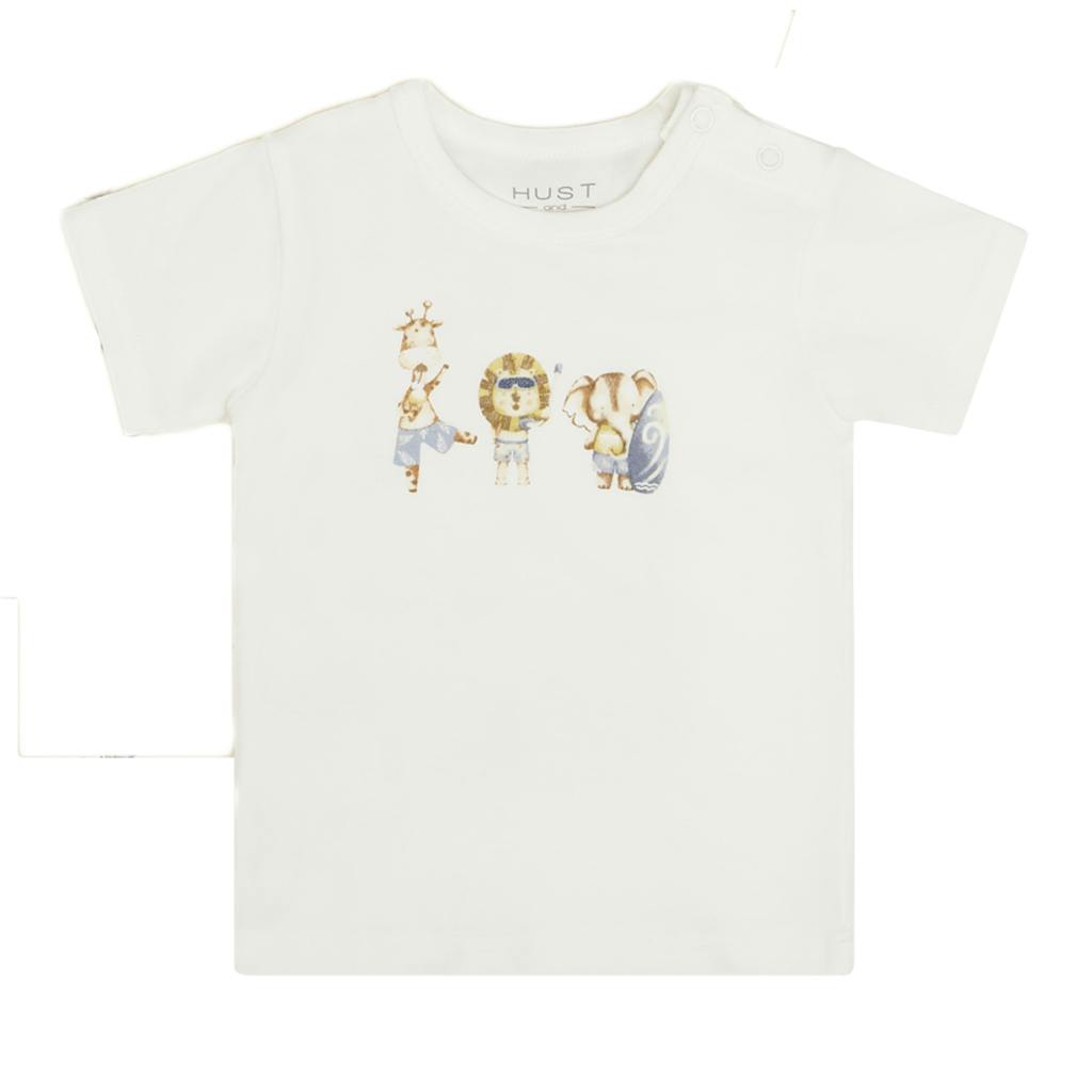 Från Hust & Claire vit t-shirt med giraff, lejon och en elefant som är på väg till badstranden.