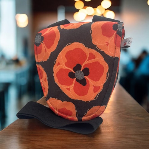 röda vallmos på svart, "bits n pieces"/cross body-axelremsväska