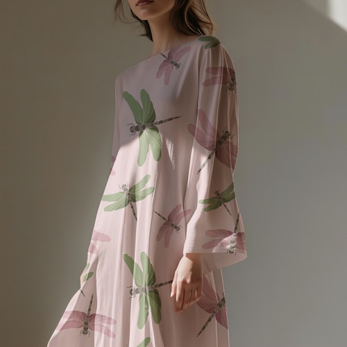 Maarit, trollsländor på ljust rosa bomull