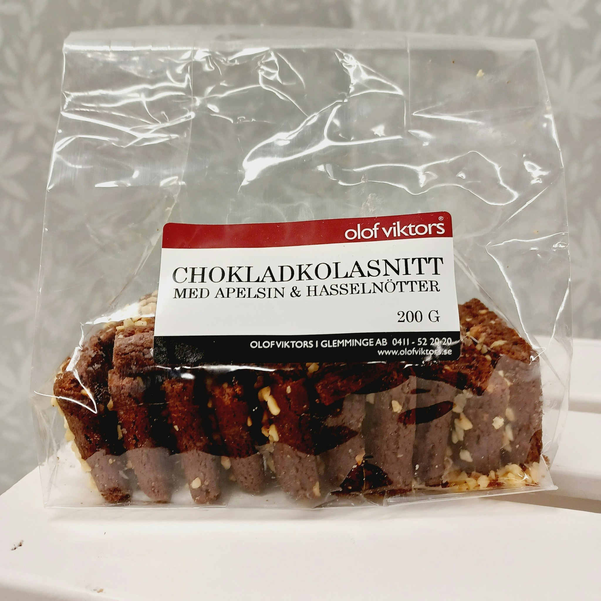 Chokladsnitt med apelsin och hasselnötter 200 g, Olof Viktors