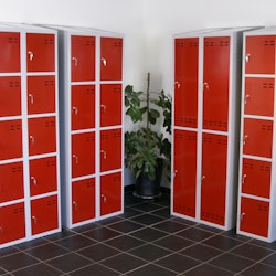 Klädskåp, röd/grå 4 dörr