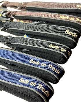 REA     Halsband Back on Track
