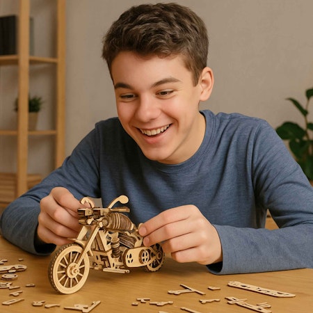 Byggsats motorcykel i trä – 3D