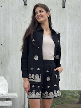 Ylva bluse  broderier