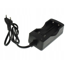 LC5 Laddare + 2 x 18650 Litium Batterier