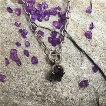 Nanis silverhalsband med turmalin