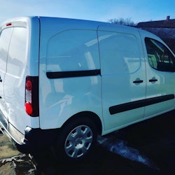 Återlämna Leasingbil SUV - HÄRNINGE SHOW MUST GO ON