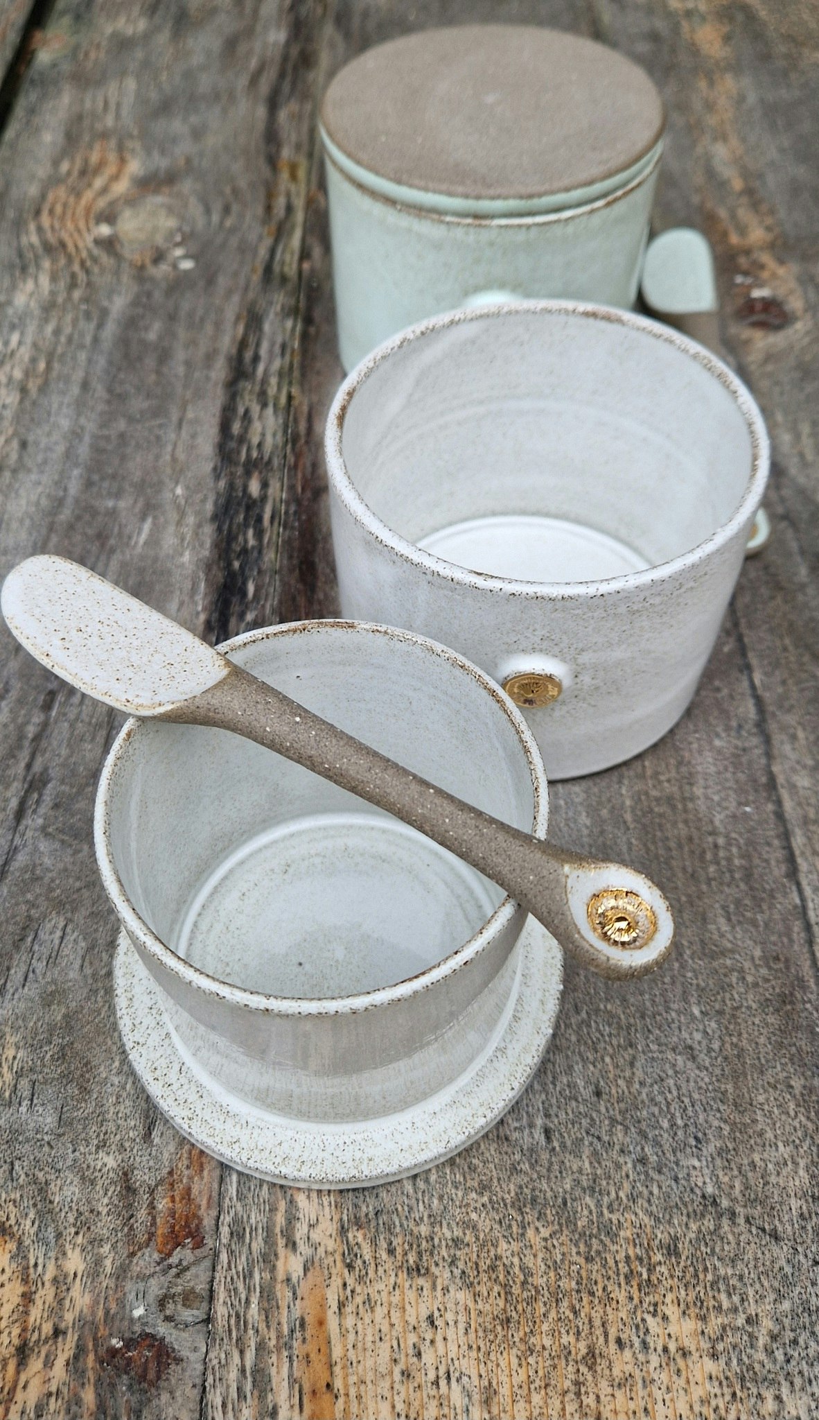 Smörklocka med kniv/Vit