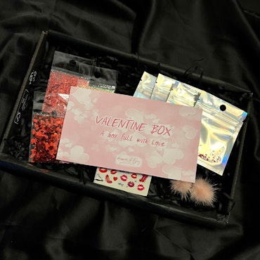 Heaven of Bling Box