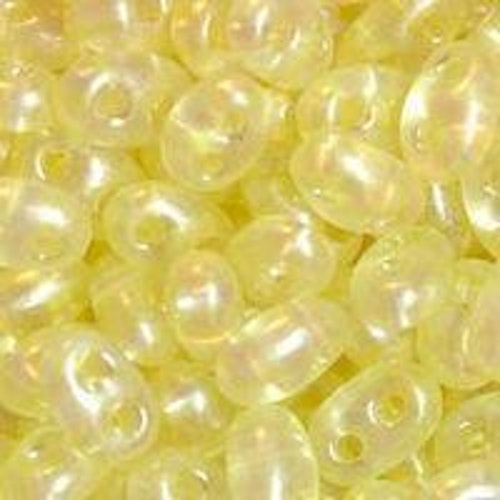 Pale Yellow Pearl Twin Beads 10g