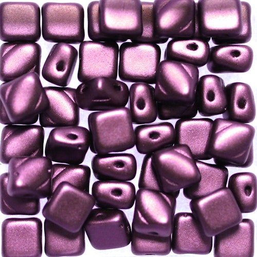 Alabaster Pastel Bordeaux Silky Beads 50st