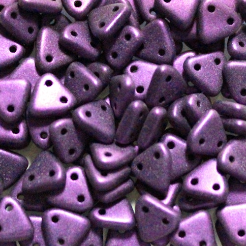 Metallic Suede Purple CzechMates Triangle 10g