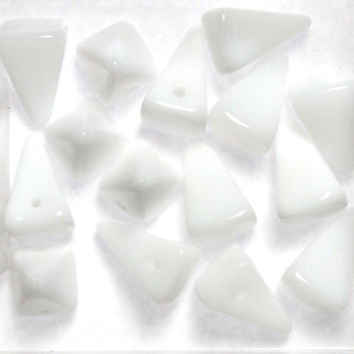 Alabaster Pyramid Spikes 10g