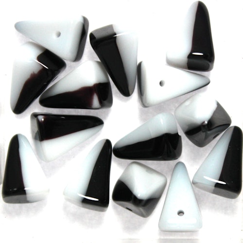 Duets Jet/Alabaster Pyramid Spikes 10g