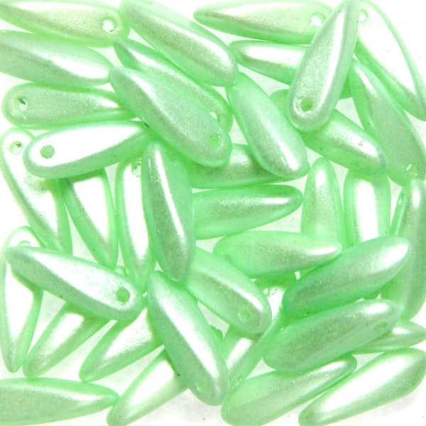 Alabaster Light Green Daggers 3x11mm 5g