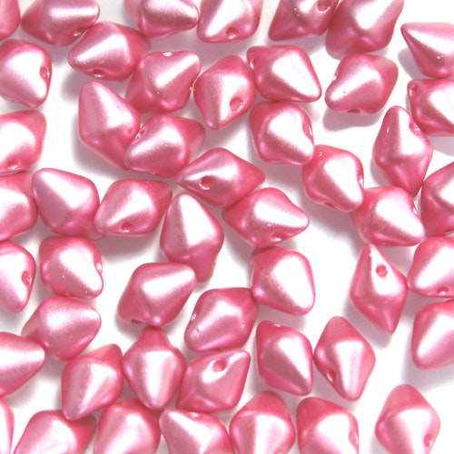 Alabaster Pastel Pink Spiky Button 50st