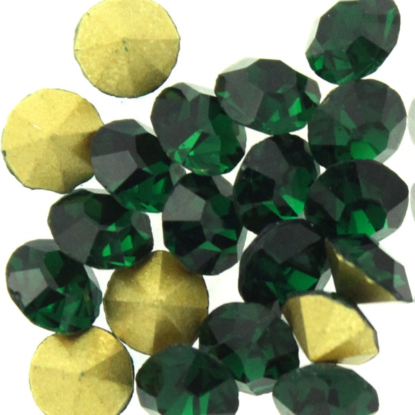 Emerald Kinesisk Chaton 6mm ss28 20st
