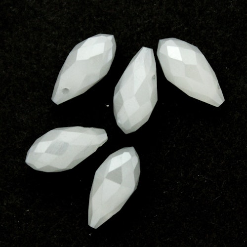 Opal White Blue Luster Droppe Glas 12x6mm 1st