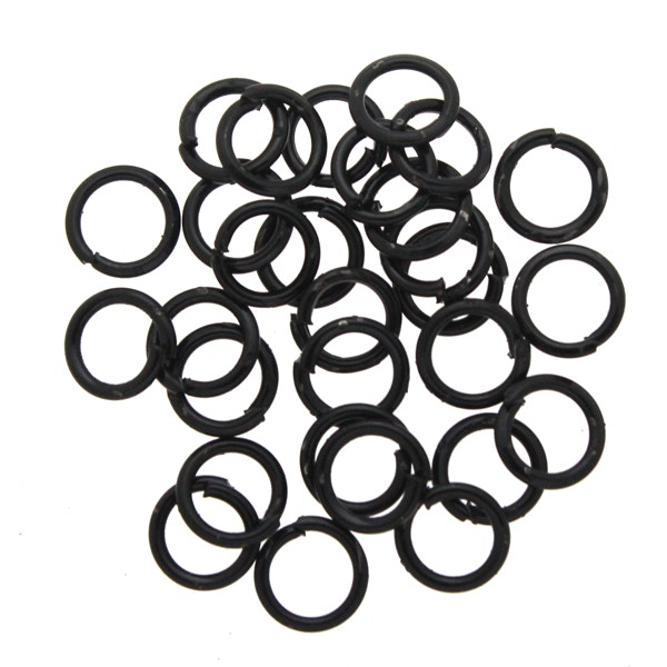 Svartfärgade Bindringar 5x0,7mm ca. 30st