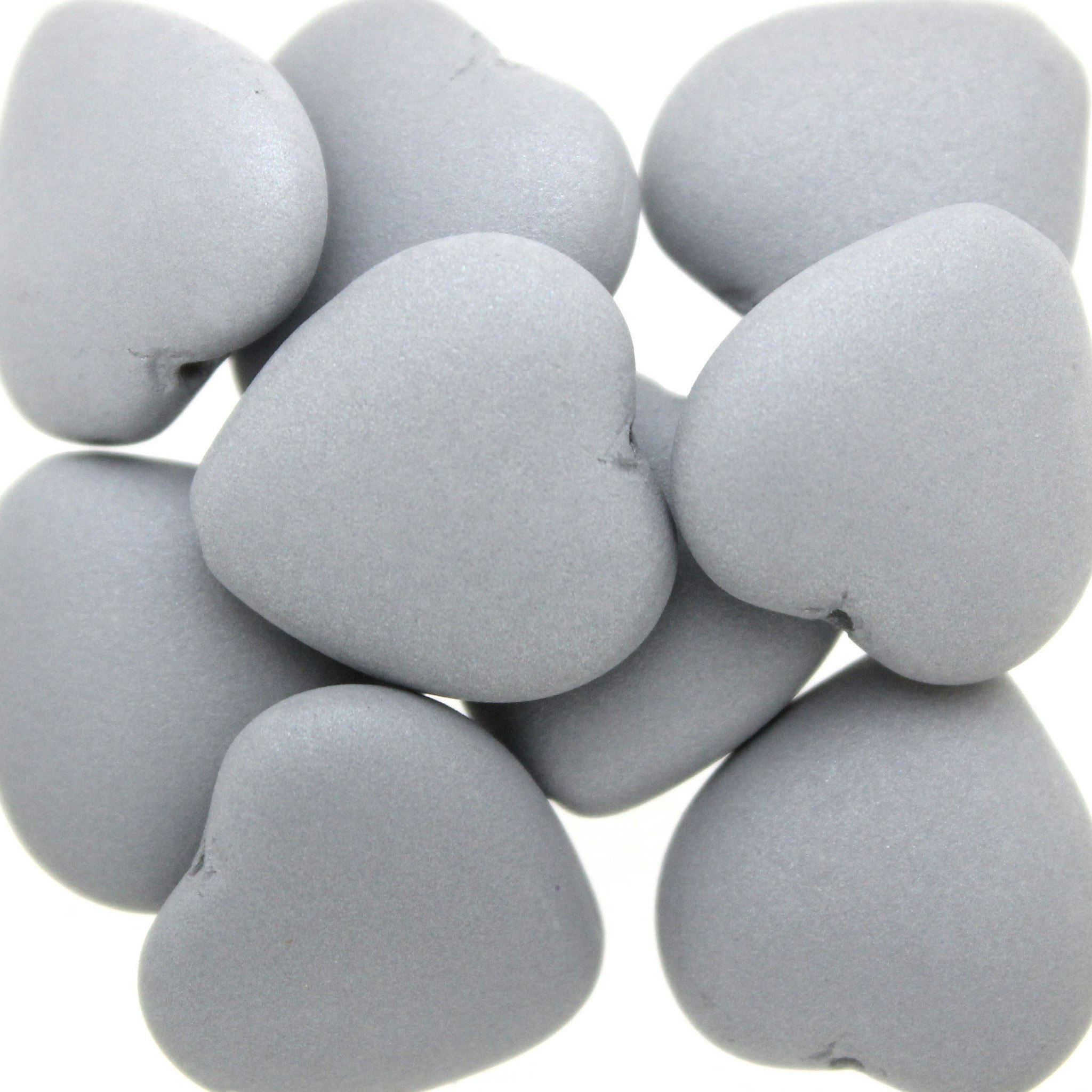 Vogue Mat Grey Medium Hearts 15x16mm 5st