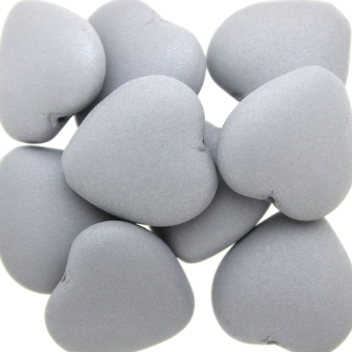 Vogue Mat Grey Medium Hearts 15x16mm 5st