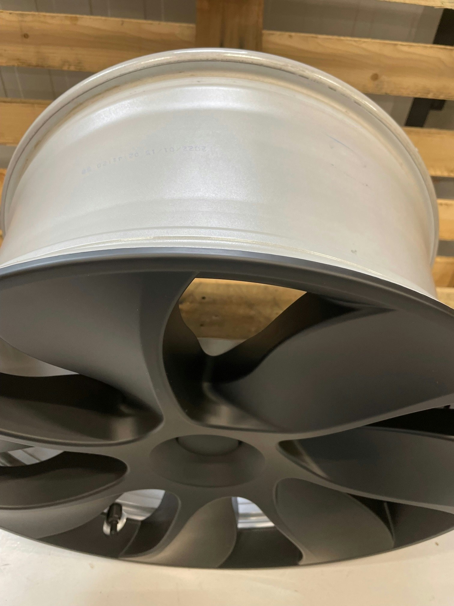 Pölykapselit - Turbine 19" - mattamusta - Tesla Model Y