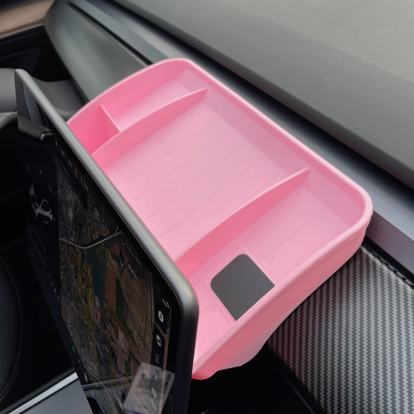 Säilytyslaatikko näytön taakse - vaaleanpunainen - Tesla Model 3/Y