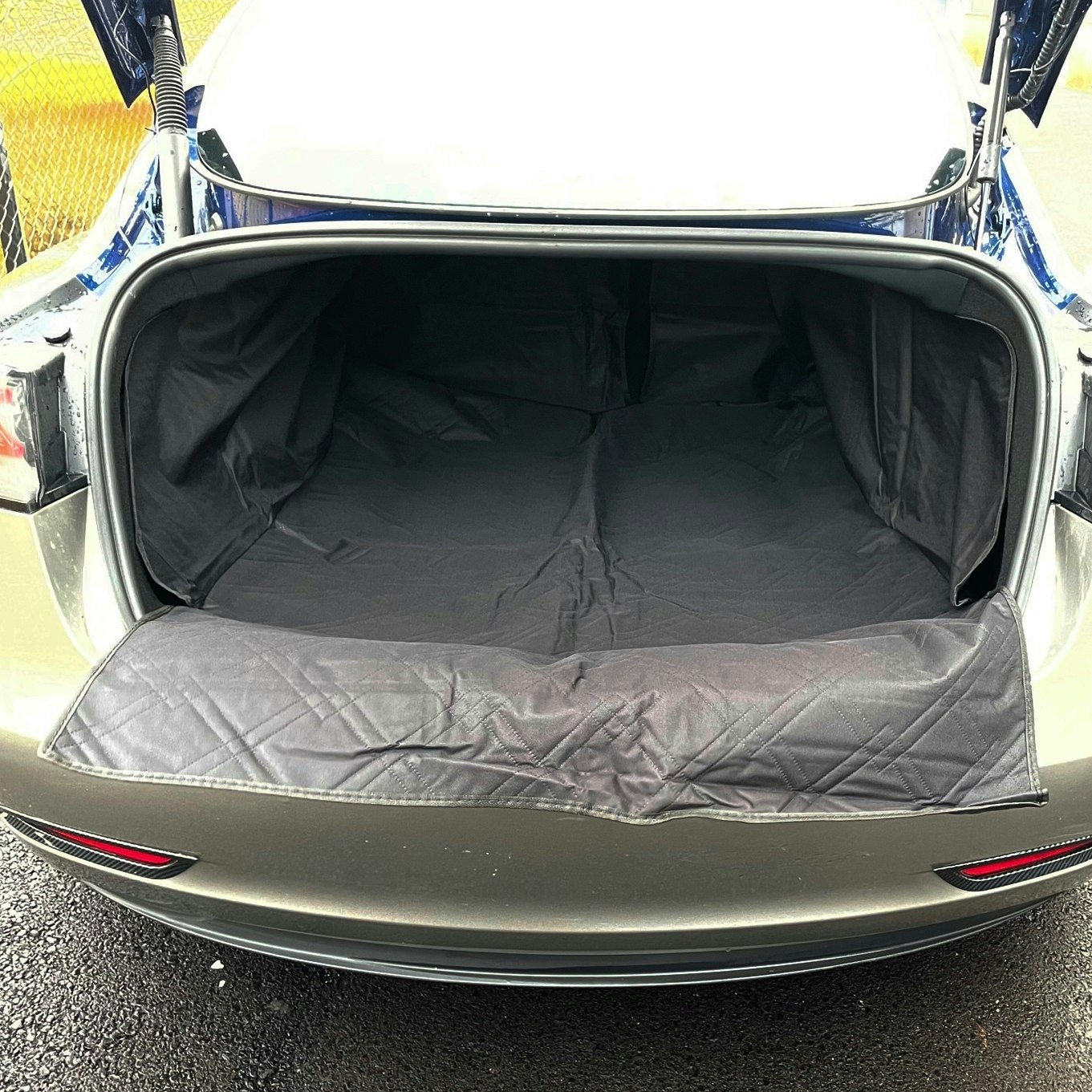 Tavaratilan suojapäällinen, raskas - musta - Tesla Model 3