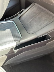 Kaksipuolinen säilytyslaatikko keskikonsoliin - Tesla Model 3 2021/Y