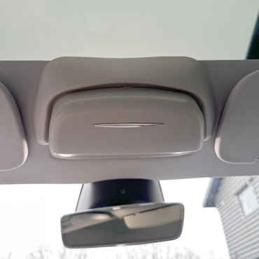 Säilytyskotelo aurinkolaseille - Tesla Model 3 Highland