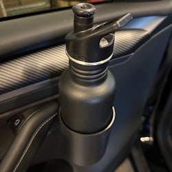 Muki/pulloteline oviin - Tesla Model Y