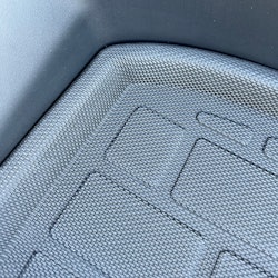 Etutavaratilan (frunk) suojamatto, ruudullinen – Tesla Model 3 Highland