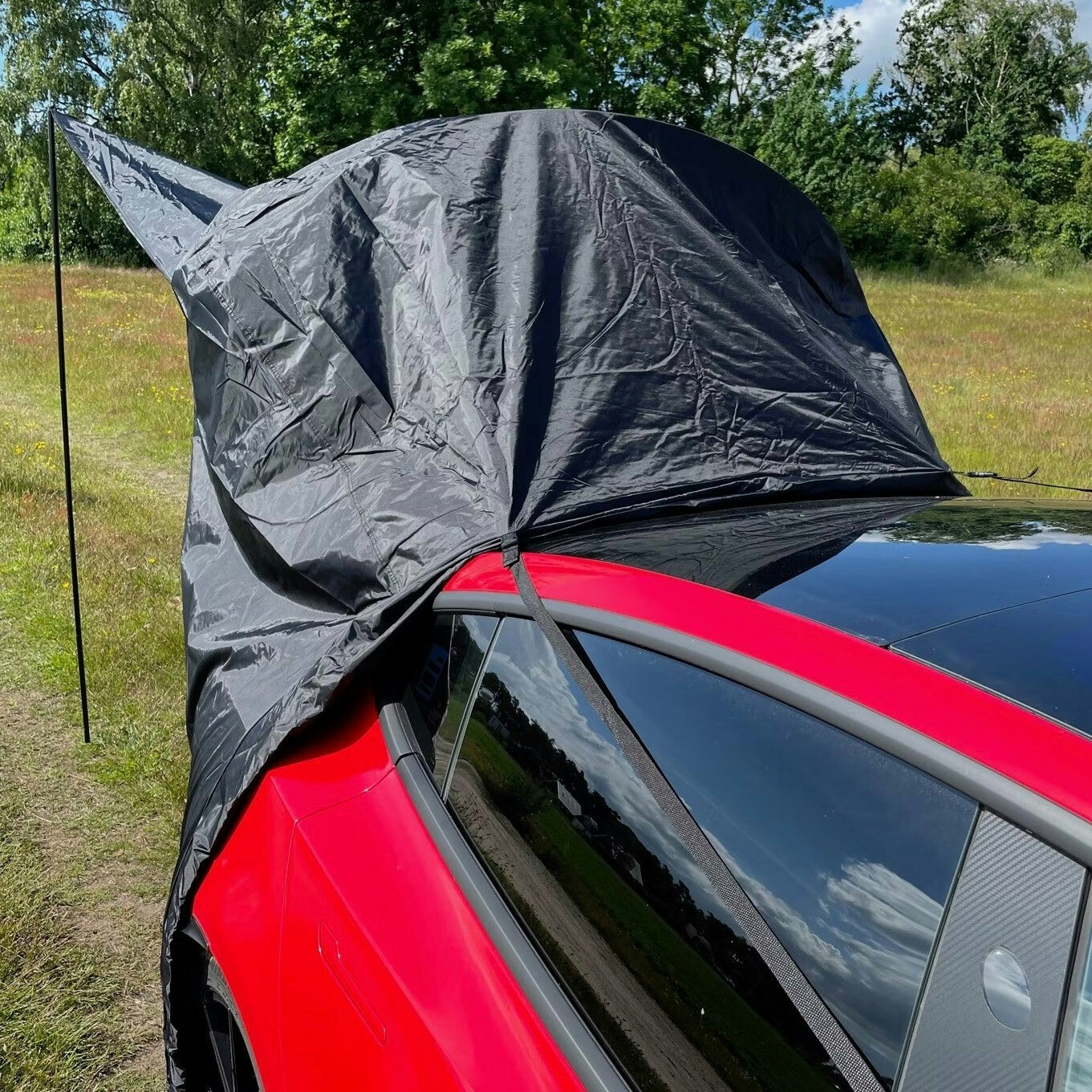 Nukkuma teltta - Tesla Model 3