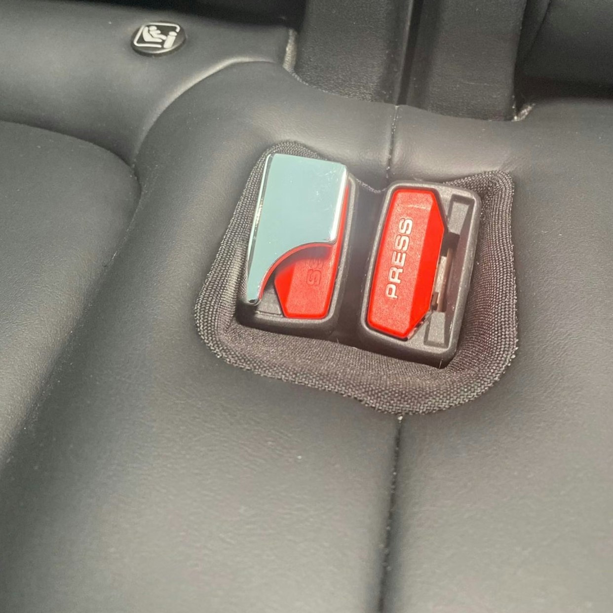 Turvavyön solki, litteä malli - Tesla Model S/3/X/Y+ID.3/4