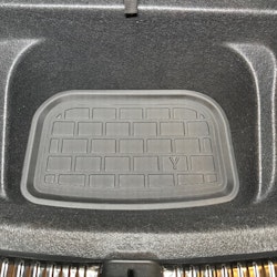 Takakontin tavaratailan matto  - Tesla Model Y