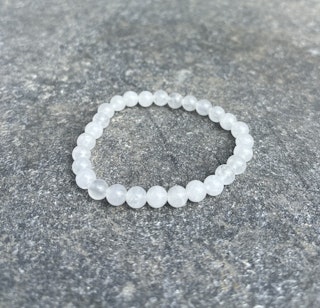 Vitt Malaysia Jade armband