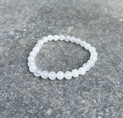 Vitt Malaysia Jade armband